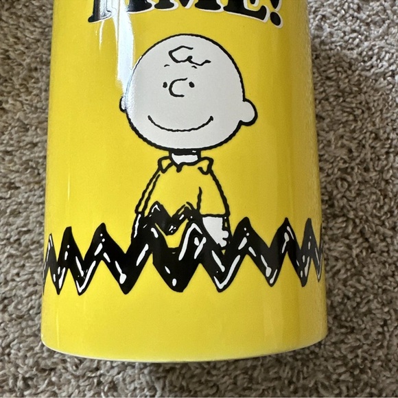 SNOOPY PEANUTS CHARLIE BROWN CERAMIC Treat JAR Treat Canister 2021 Yellow Black - Picture 3 of 8